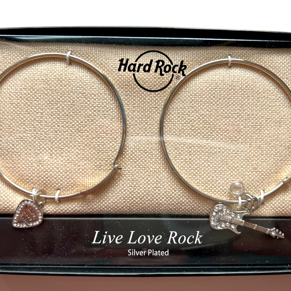 Hard Rock charm bracelet set